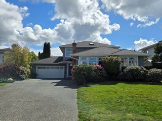 Main Photo: 2543 Wilcox Terr in Central Saanich: CS Tanner House for sale : MLS®# 961367