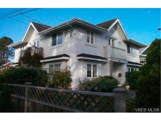 Photo 1: 188A St. Charles St in VICTORIA: Vi Fairfield East House for sale (Victoria)  : MLS®# 298268
