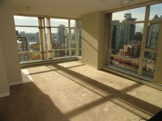 Photo 7: 2206 1199 MARINASIDE Crescent in Vancouver: Yaletown Condo for sale in "AQUARIUS ONE" (Vancouver West)  : MLS®# R2116053