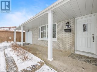 Photo 2: 18 HERCHMER Crescent in Kingston: House for sale : MLS®# 40207105