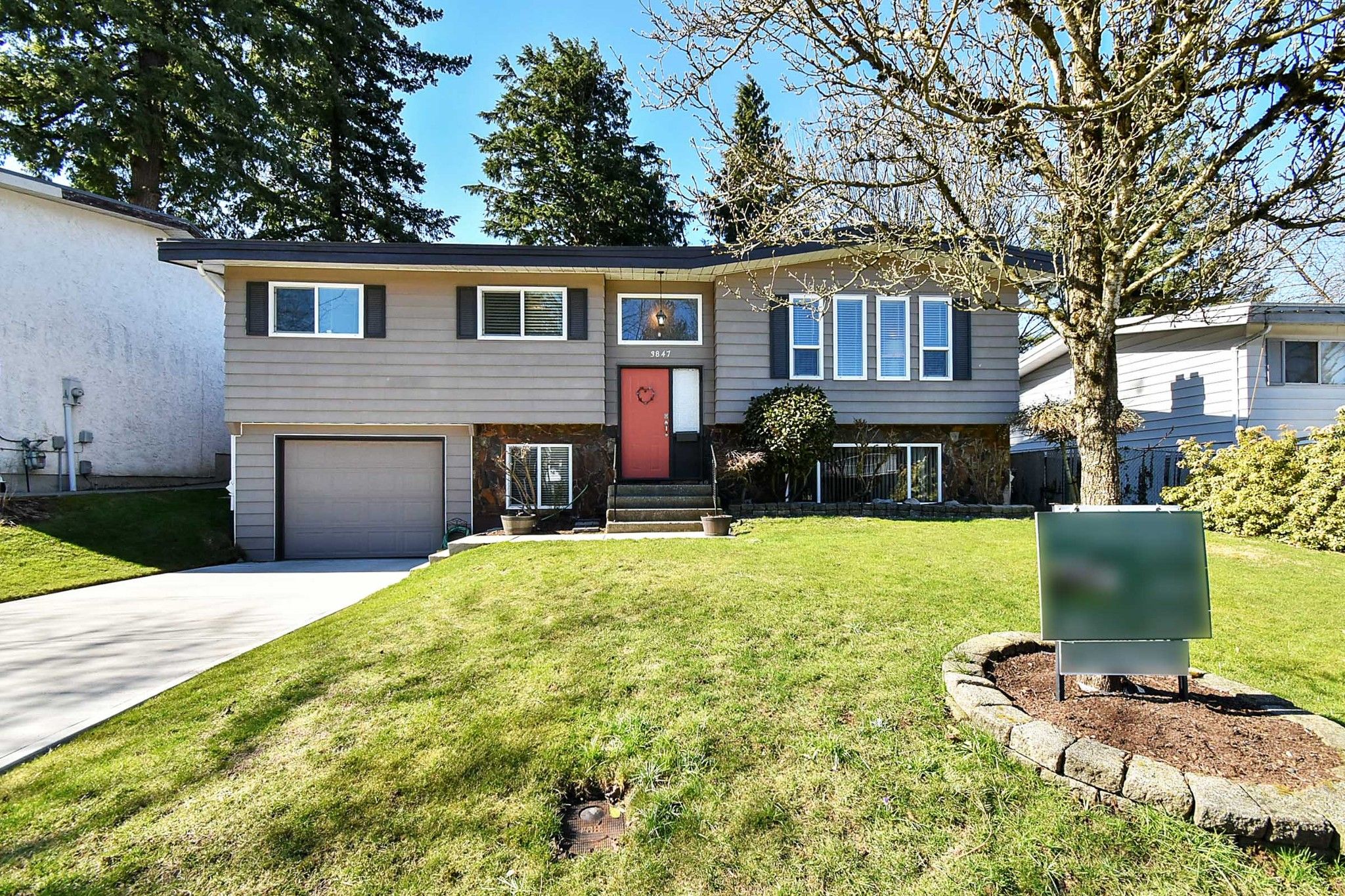 Main Photo: 3847 LINDSAY Street in Abbotsford: Central Abbotsford House for sale in "CHIEF DAN GEORGE" : MLS®# R2660880