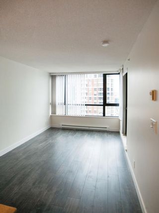 Photo 6: 2601 909 MAINLAND Street in Vancouver: Yaletown Condo for sale in "YALETOWN PARK II" (Vancouver West)  : MLS®# R2578781