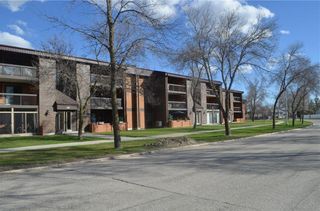 Photo 1: 5 140 Regis Drive in Winnipeg: River Park South Condominium for sale (2F)  : MLS®# 202210085