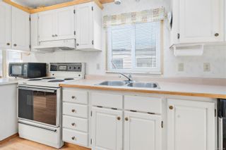Photo 5: 97 7583 Central Saanich Rd in Central Saanich: CS Hawthorne Manufactured Home for sale : MLS®# 947591