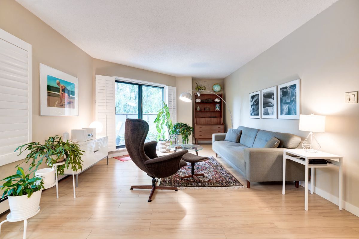 Main Photo: 206 2150 BRUNSWICK Street in Vancouver: Mount Pleasant VE Condo for sale in "Mount Pleasant Place" (Vancouver East)  : MLS®# R2500847