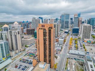 Main Photo: 2402 1100 8 Avenue SW in Calgary: Downtown West End Apartment for sale : MLS®# A2086447
