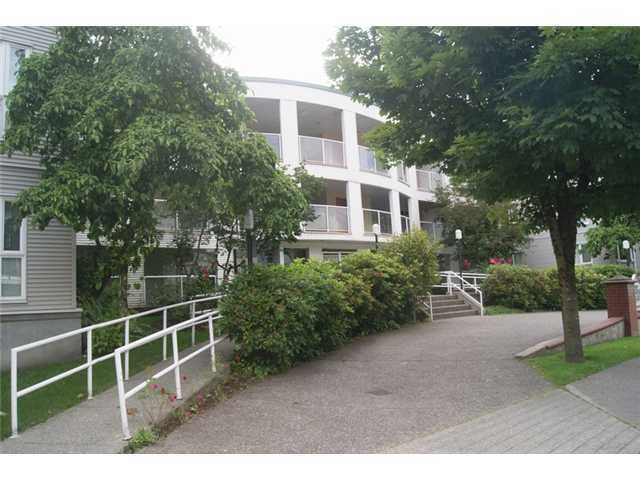 Main Photo: # 206 2339 SHAUGHNESSY ST in Port Coquitlam: Central Pt Coquitlam Condo for sale : MLS®# V1074576