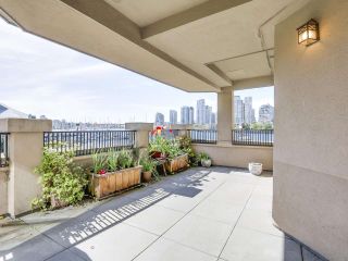 Photo 13: 221 525 WHEELHOUSE Square in Vancouver: False Creek Condo for sale in "Henley Court" (Vancouver West)  : MLS®# R2163432