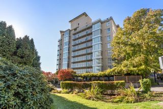 Photo 7: 901 588 16TH Street in West Vancouver: Ambleside Condo for sale in "The Tides" : MLS®# R2756283