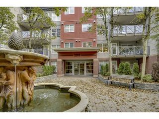 Photo 1: 201 3260 ST JOHNS Street in Port Moody: Port Moody Centre Condo for sale in "THE SQUARE" : MLS®# R2317819