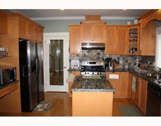 Photo 4: 9111 NO 1 Road in Richmond: Seafair House for sale : MLS®# V769612