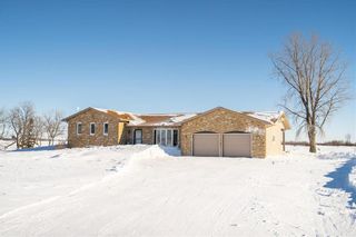 Photo 1: 3767 Pipeline Road: West St Paul Residential for sale (R15)  : MLS®# 202201955