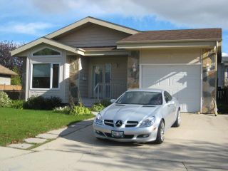 Photo 1: 71 MALMSBURY Avenue in WINNIPEG: St Vital Residential for sale (South East Winnipeg)  : MLS®# 1019316