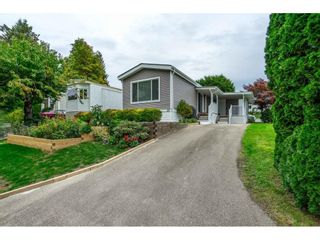 Photo 1: 31 2035 MARTENS Street in Abbotsford: Abbotsford West Manufactured Home for sale in "Maplewood Estates" : MLS®# R2624613