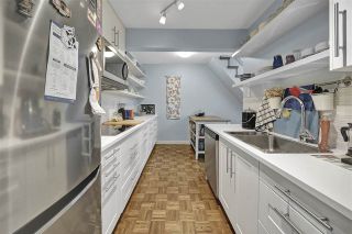 Photo 2: PH4 2410 CORNWALL Avenue in Vancouver: Kitsilano Condo for sale in "Spinnaker" (Vancouver West)  : MLS®# R2465587