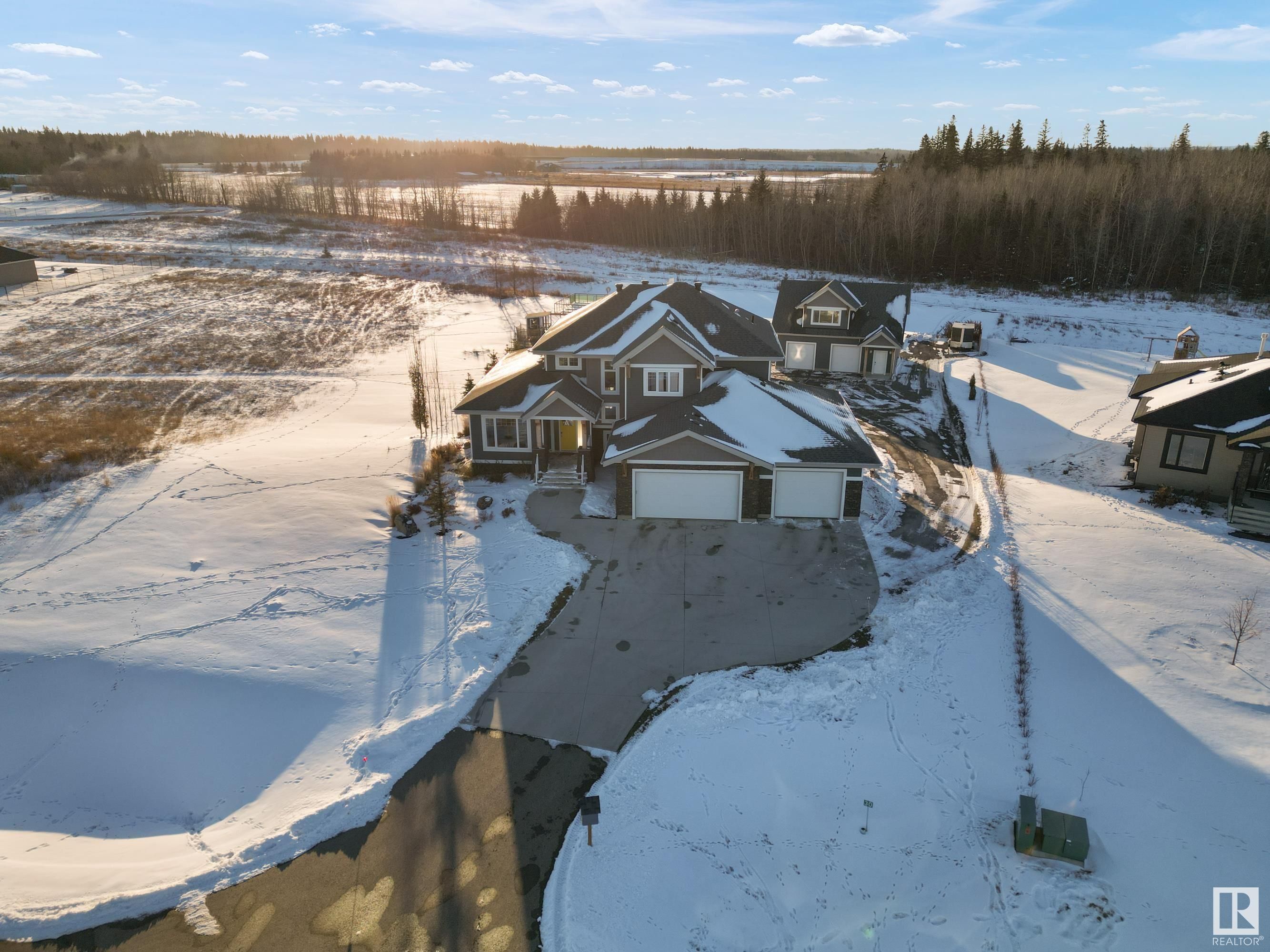 Main Photo: 30 26409 TWP RD 532 A: Rural Parkland County House for sale : MLS®# E4320465