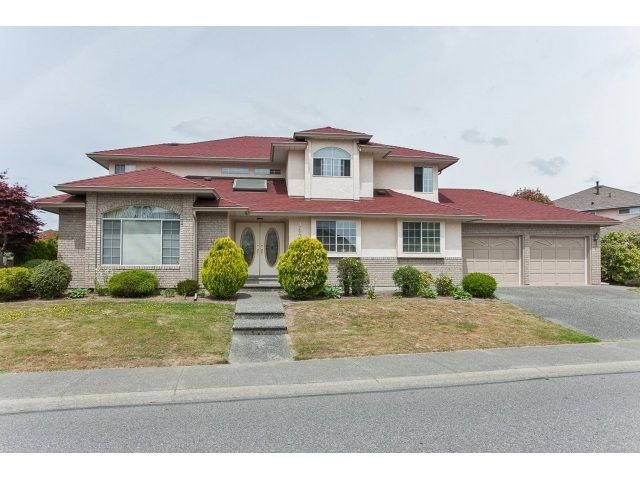 Main Photo: 14277 84A Avenue in Surrey: Bear Creek Green Timbers House for sale : MLS®# R2069001