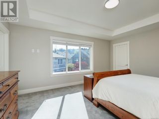 Photo 10: 3416 Fuji Crt in Langford: House for sale : MLS®# 960731