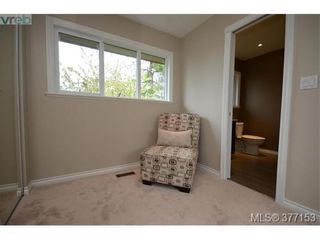 Photo 10: 4951 Thunderbird Pl in VICTORIA: SE Cordova Bay House for sale (Saanich East)  : MLS®# 757195