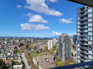 Photo 20: 2310 5515 BOUNDARY Road in Vancouver: Collingwood VE Condo for sale in "Wall Centre Central Park" (Vancouver East)  : MLS®# R2871382