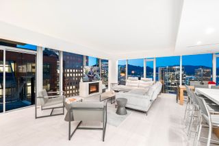 Photo 3: 2902 667 HOWE Street in Vancouver: Downtown VW Condo for sale in "The Private Residences at Hotel Georgia" (Vancouver West)  : MLS®# R2874127