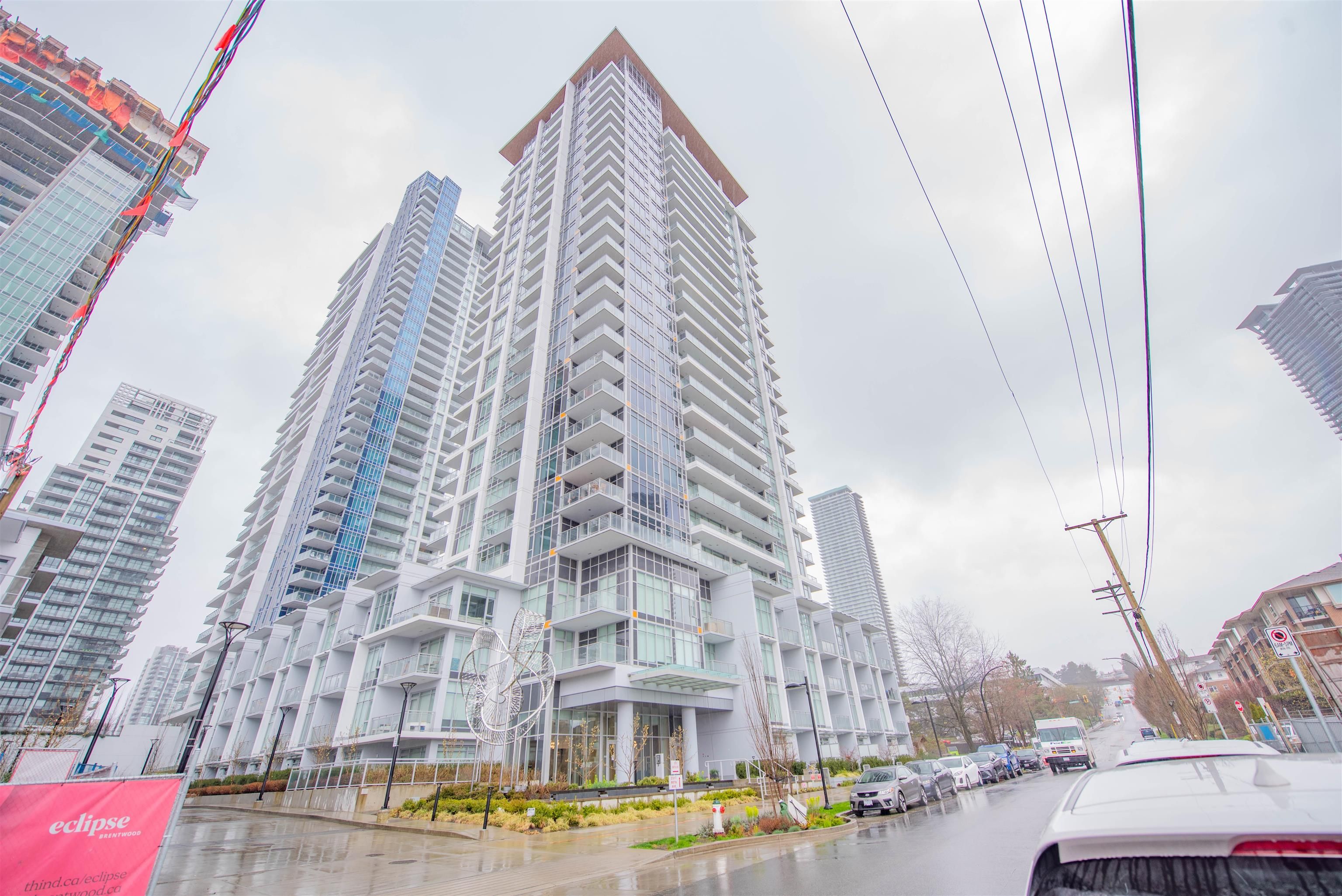 Main Photo: 901 2351 BETA Avenue in Burnaby: Brentwood Park Condo for sale (Burnaby North)  : MLS®# R2773074