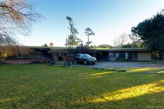 Photo 2: 4491 Shore Way in VICTORIA: SE Gordon Head House for sale (Saanich East)  : MLS®# 832287