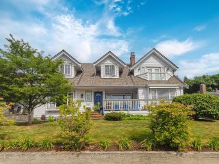 Main Photo: 3568 NORWOOD Avenue in North Vancouver: Upper Lonsdale House for sale in "Marlborough Heights" : MLS®# R2784849