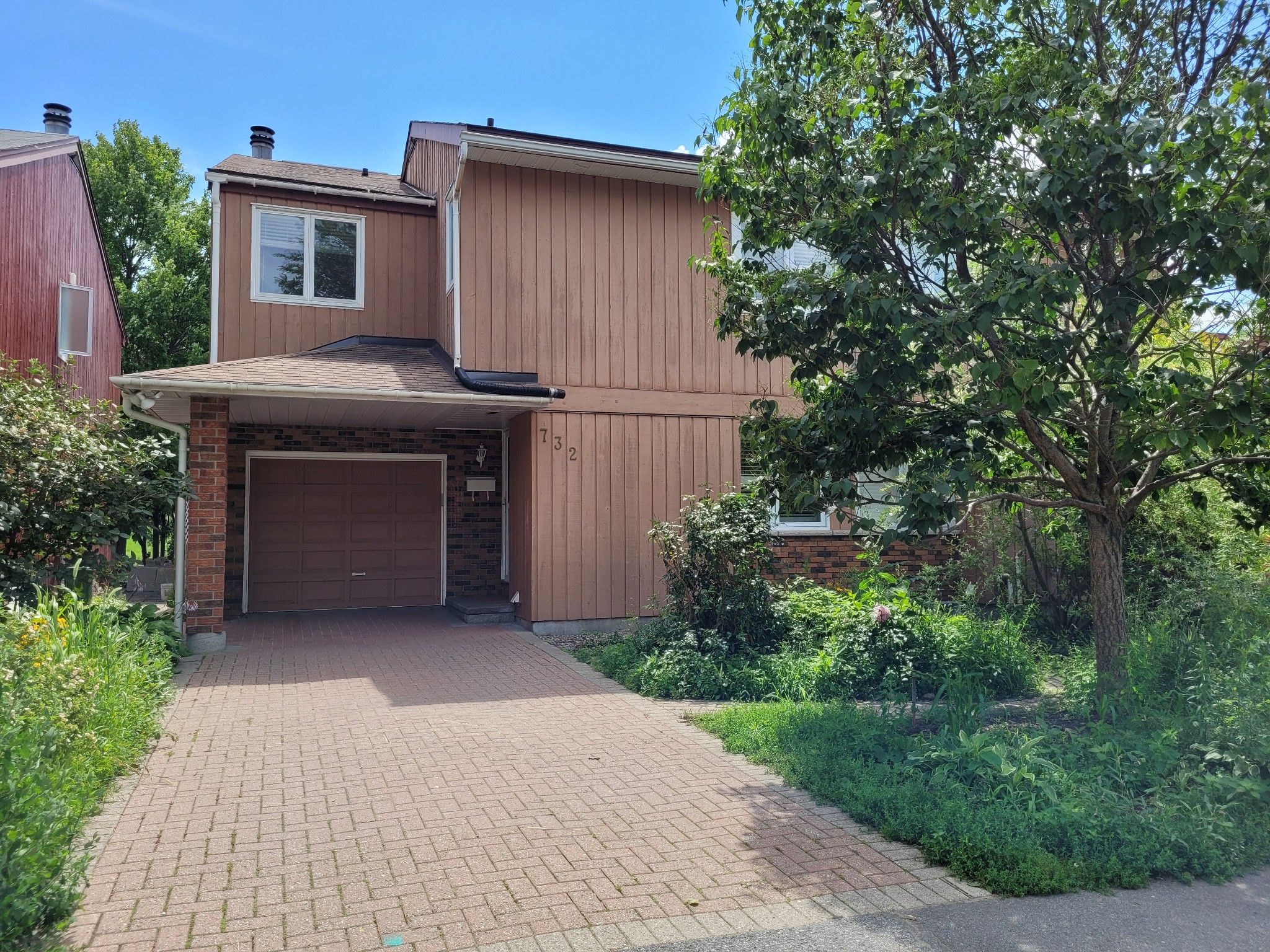 Main Photo: 732 Mooney's Bay Place in Ottawa: House for rent : MLS®# 1256707