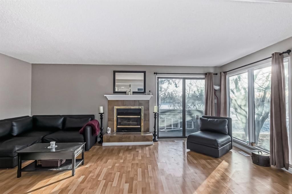 Main Photo: 52 336 Rundlehill Drive NE in Calgary: Rundle Row/Townhouse for sale : MLS®# A2020178