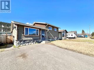 Photo 1: 4055 ALFRED AVENUE in Smithers: House for sale : MLS®# R2871909