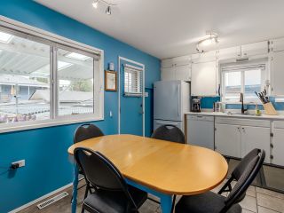 Photo 6: 4656 RAVINE Street in Vancouver: Collingwood VE House for sale (Vancouver East)  : MLS®# R2107811