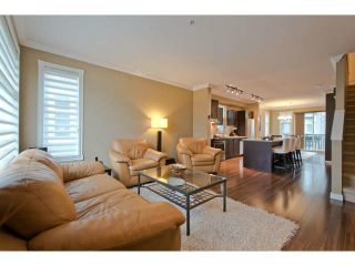 Photo 1: 720 ORWELL Street in North Vancouver: Lynnmour Townhouse for sale in "WEDGEWOOD" : MLS®# V1050702