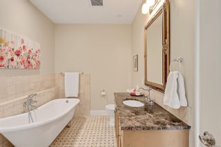 Photo 14: 405 2006 Troon Crt in Langford: La Bear Mountain Condo for sale : MLS®# 906259