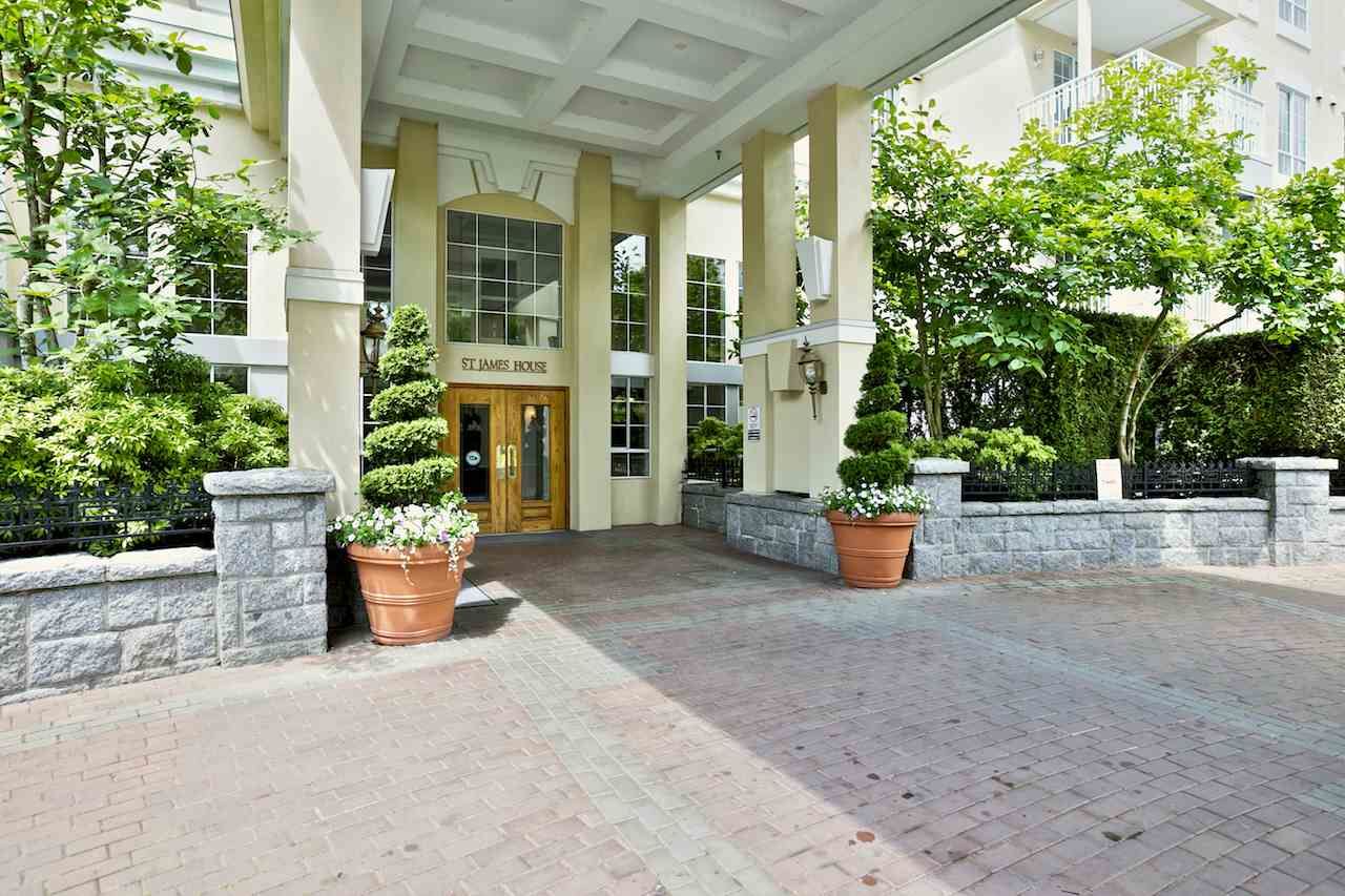 Main Photo: 212 5835 HAMPTON Place in Vancouver: University VW Condo for sale in "St. James" (Vancouver West)  : MLS®# R2037637