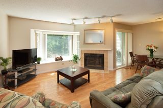 Photo 3: 3337 FLAGSTAFF Place in Vancouver: Champlain Heights Townhouse for sale in "COMPASS POINT" (Vancouver East)  : MLS®# R2362868