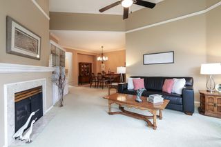 Photo 5: 317 8580 GENERAL CURRIE Road in Richmond: Brighouse South Condo for sale in "QUEENSGATE" : MLS®# R2867605