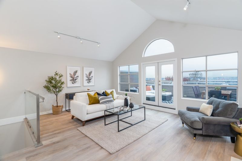 FEATURED LISTING: 6 - 219 8TH Street East North Vancouver