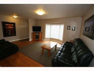 Photo 5: 28 HARROW Crescent SW in CALGARY: Haysboro Residential Detached Single Family for sale (Calgary)  : MLS®# C3419230