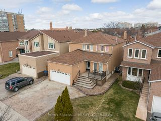 Photo 4: 4867 Rathkeale Road in Mississauga: East Credit House (2-Storey) for sale : MLS®# W8227692