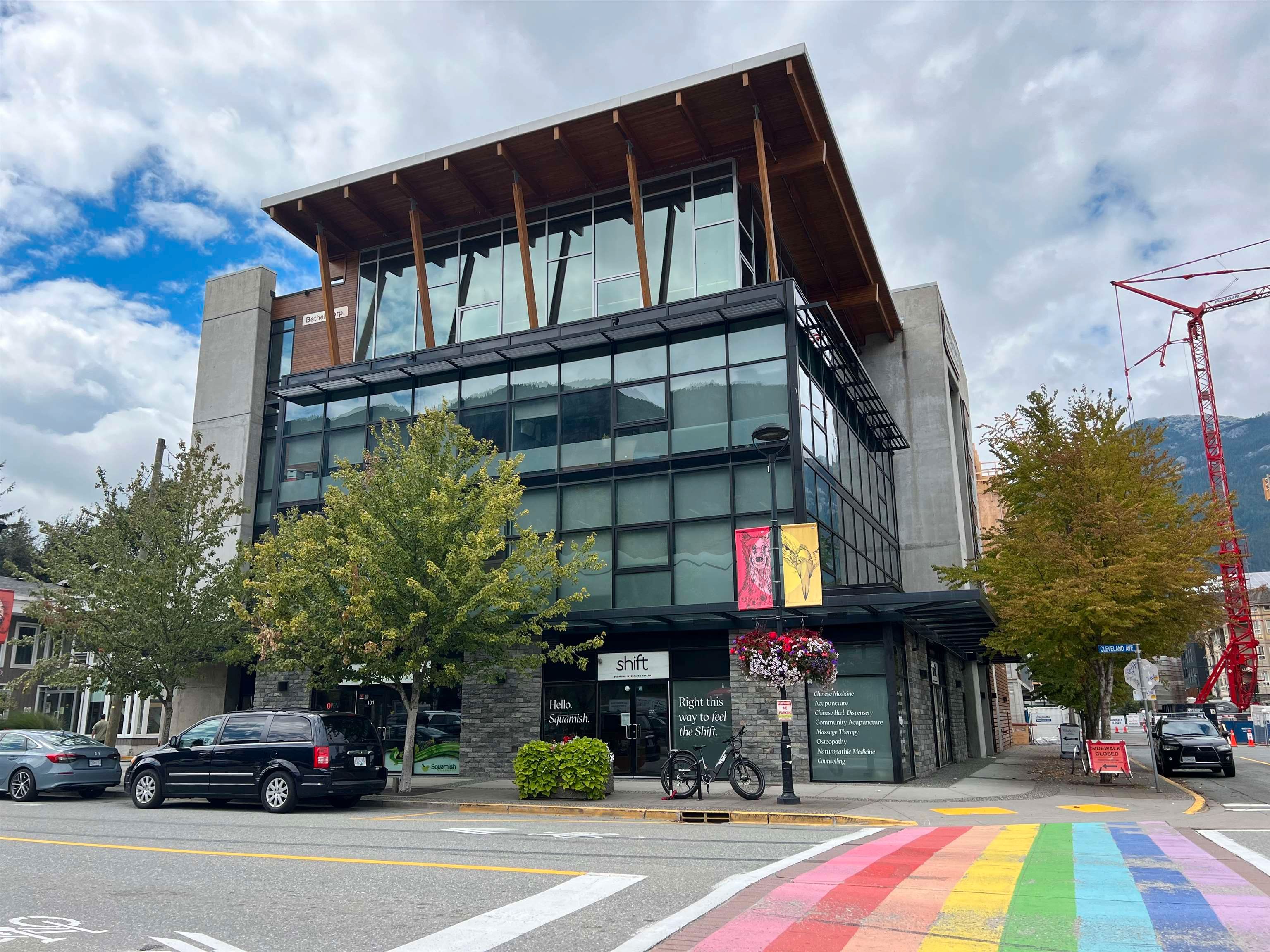 Main Photo: 404 37989 CLEVELAND Avenue in Squamish: Downtown SQ Office for lease : MLS®# C8053585