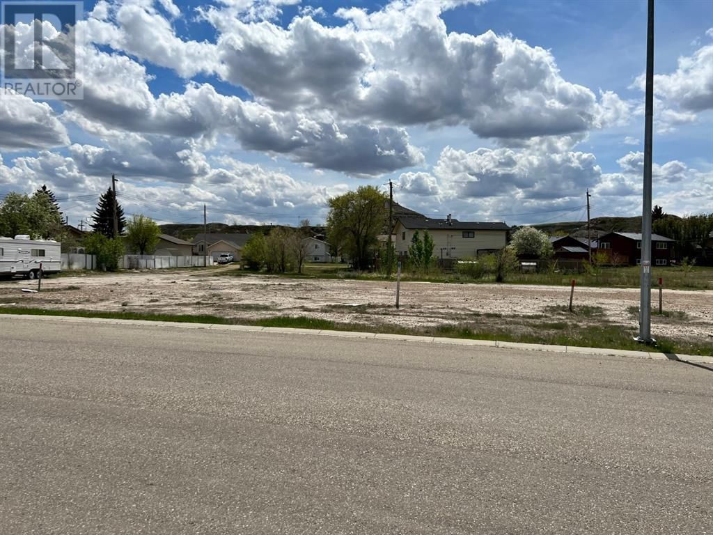 Main Photo: 185 10 Avenue SE in Drumheller: Vacant Land for sale : MLS®# A1220092