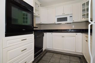 Photo 2: 202 436 SEVENTH Street in New Westminster: Uptown NW Condo for sale in "REGENCY COURT" : MLS®# R2099658