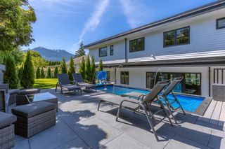 Photo 8: 1043 GLACIER VIEW Place in Squamish: Garibaldi Highlands House for sale in "Garibaldi Highlands" : MLS®# R2711367