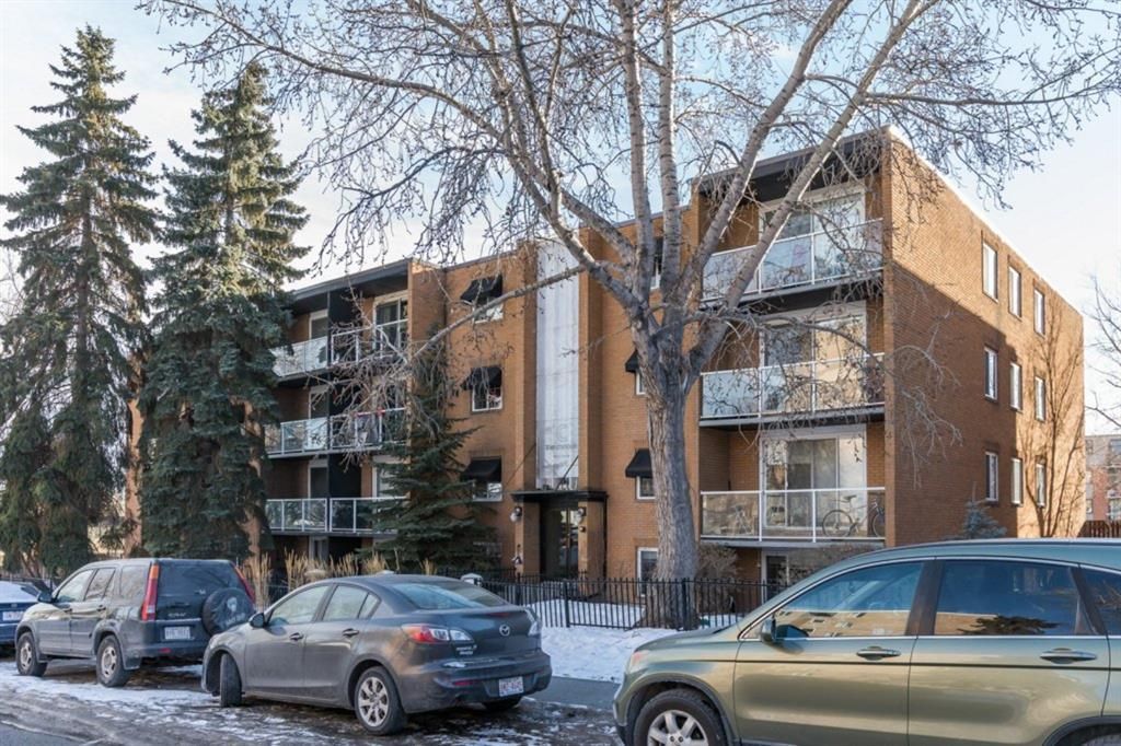 Main Photo: 208 501 57 Avenue SW in Calgary: Windsor Park Apartment for sale : MLS®# A1066239