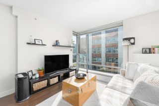 Photo 3: 803 587 W 7TH Avenue in Vancouver: Fairview VW Condo for sale in "Affiniti" (Vancouver West)  : MLS®# R2740744