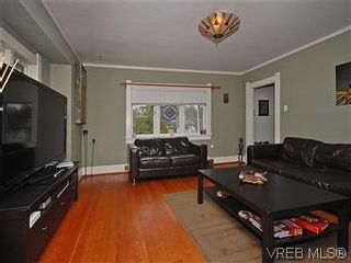 Photo 4: 2974 Wascana St in VICTORIA: SW Gorge House for sale (Saanich West)  : MLS®# 572474