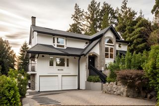 Main Photo: 5732 WESTPORT Court in West Vancouver: Eagle Harbour House for sale : MLS®# R2865958