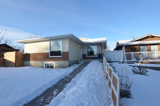 Main Photo: 244 Midridge Crescent SE in Calgary: Midnapore Detached for sale : MLS®# A2010946