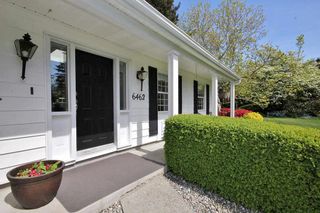 Photo 3: 6462 CABELDU Crescent in Delta: Sunshine Hills Woods House for sale in "SUNSHINE HILLS" (N. Delta)  : MLS®# R2056683
